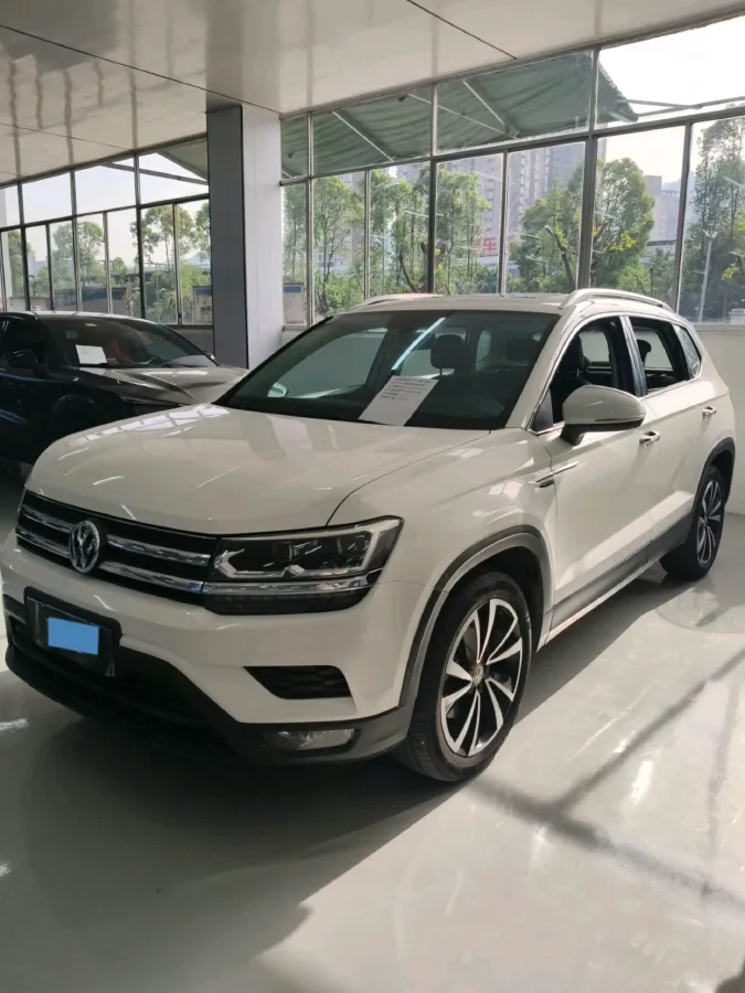 2019 MINI MINI 1.5T 102HP L3 7DCT,autocango,china used car exporter,china ev exporter,chinese used car exporter,chinese used ev exporter