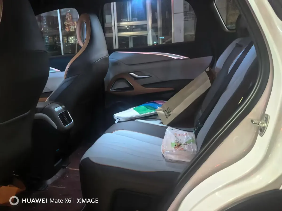 2022 Geely JiaJi 1.5T 177HP L3 7DCT PHEV 15.5KWH,autocango,china used car exporter,china ev exporter,chinese used car exporter,chinese used ev exporter