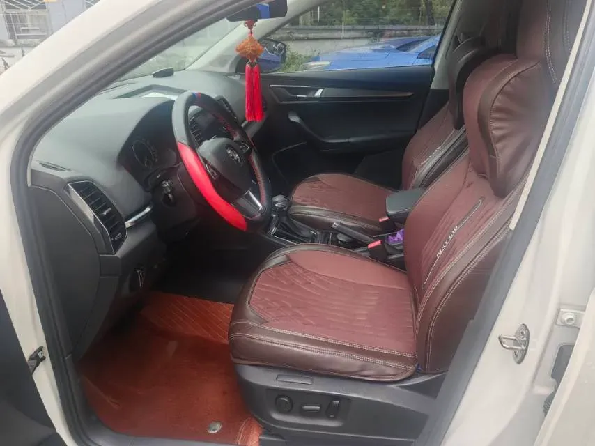 2019 Brilliance Auto V7 1.8T 231HP L4 7DCT,autocango,china used car exporter,china ev exporter,chinese used car exporter,chinese used ev exporter