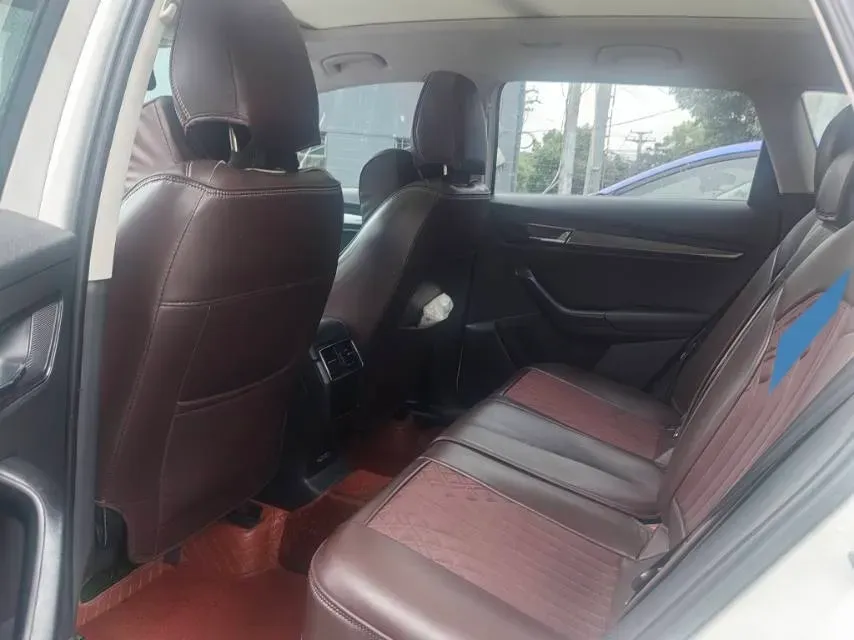 2019 Brilliance Auto V7 1.8T 231HP L4 7DCT,autocango,china used car exporter,china ev exporter,chinese used car exporter,chinese used ev exporter