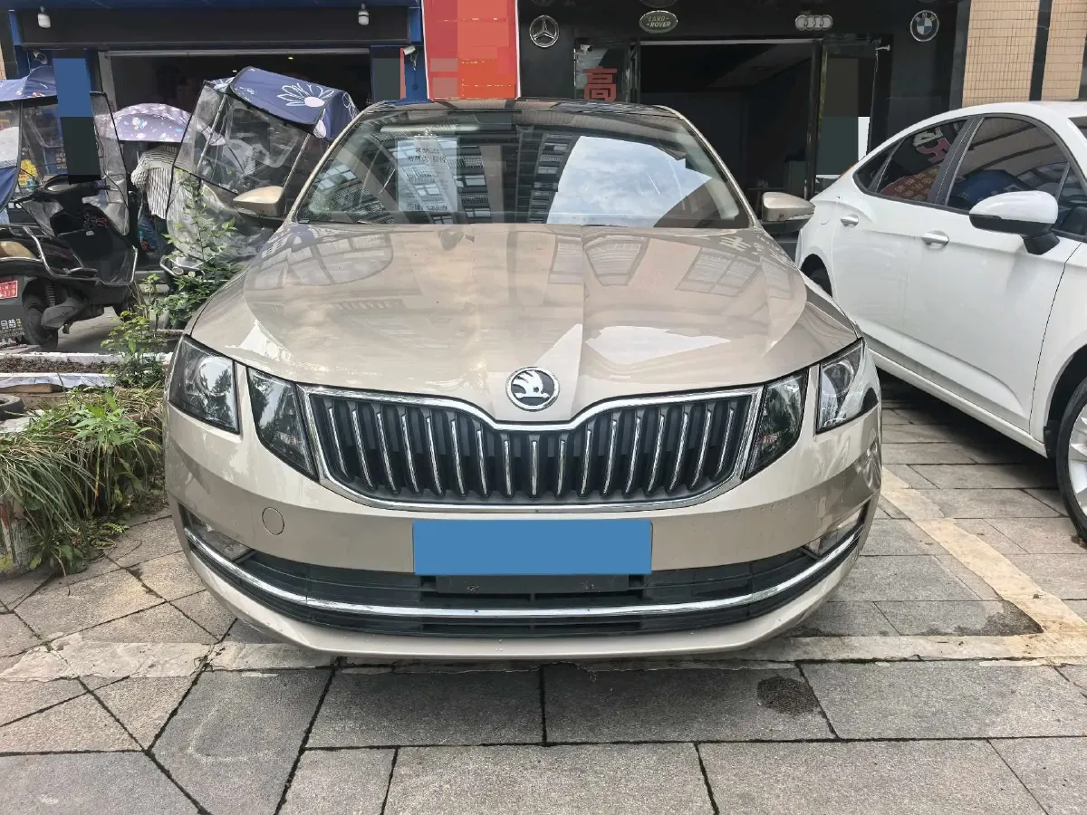 2019 Skoda Octavia 1.5L 116HP L4 6AT,autocango,china used car exporter,china ev exporter,chinese used car exporter,chinese used ev exporter