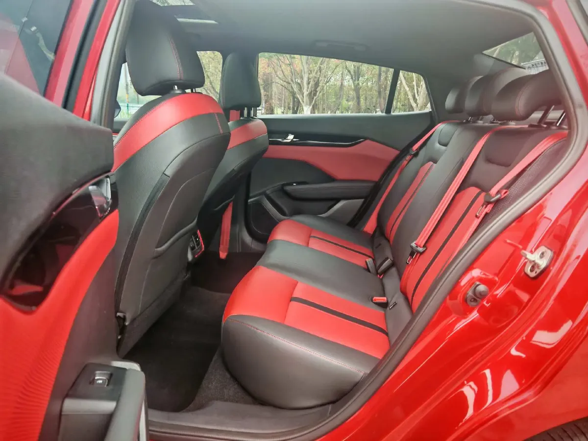 2021 DongFeng Aeolus YiXuan 1.5T 150HP L4 6DCT,autocango,china used car exporter,china ev exporter,chinese used car exporter,chinese used ev exporter