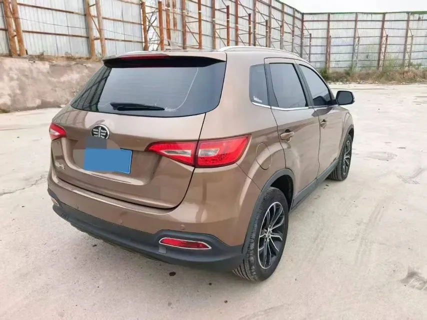 2017 FAW Senia R7 1.6L 116HP L4 5MT,autocango,china used car exporter,china ev exporter,chinese used car exporter,chinese used ev exporter