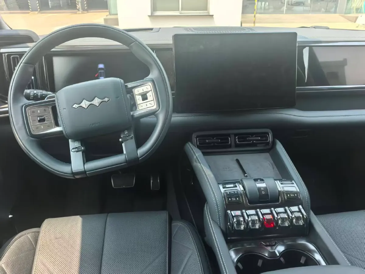 2025 FangChengBao Bao 5 1.5T 194HP L4 E-CVT PHEV 31.8KWH,autocango,china used car exporter,china ev exporter,chinese used car exporter,chinese used ev exporter