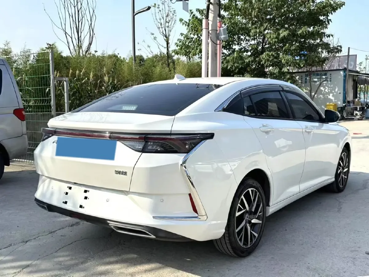 2020 DongFeng Aeolus YiXuan 1.5T 150HP L4 6DCT,autocango,china used car exporter,china ev exporter,chinese used car exporter,chinese used ev exporter