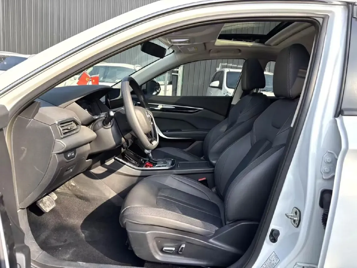 2020 DongFeng Aeolus YiXuan 1.5T 150HP L4 6DCT,autocango,china used car exporter,china ev exporter,chinese used car exporter,chinese used ev exporter