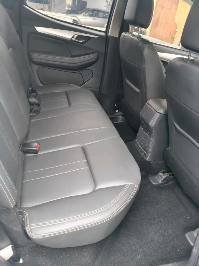 2020 Isuzu Jim 2.8T 120HP L4 5MT,autocango,china used car exporter,china ev exporter,chinese used car exporter,chinese used ev exporter