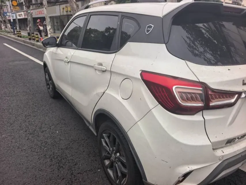 2017 Landwind X2 1.6L 125HP L4 4AT,autocango,china used car exporter,china ev exporter,chinese used car exporter,chinese used ev exporter