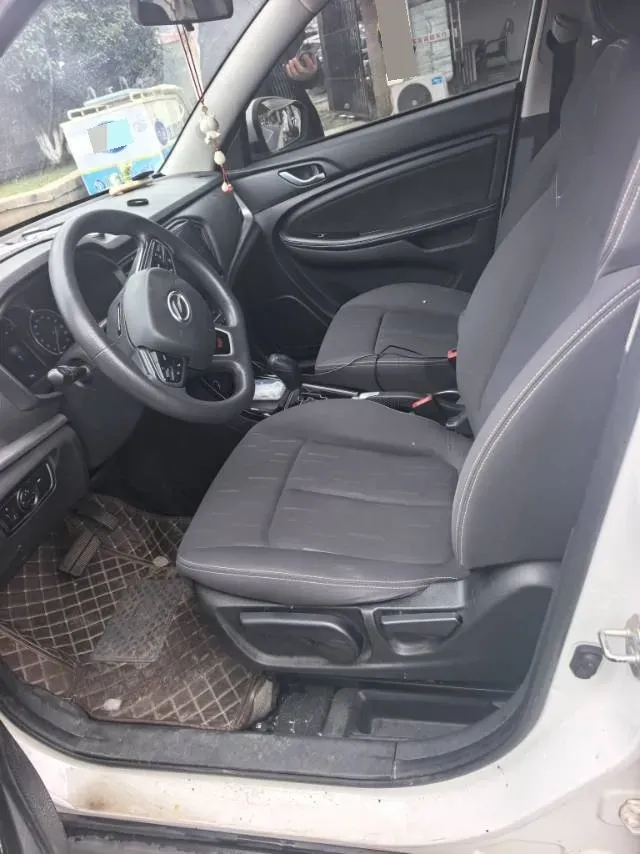 2017 Landwind X2 1.6L 125HP L4 4AT,autocango,china used car exporter,china ev exporter,chinese used car exporter,chinese used ev exporter