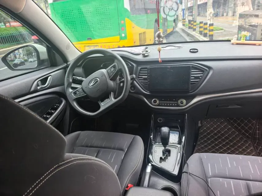 2017 Landwind X2 1.6L 125HP L4 4AT,autocango,china used car exporter,china ev exporter,chinese used car exporter,chinese used ev exporter