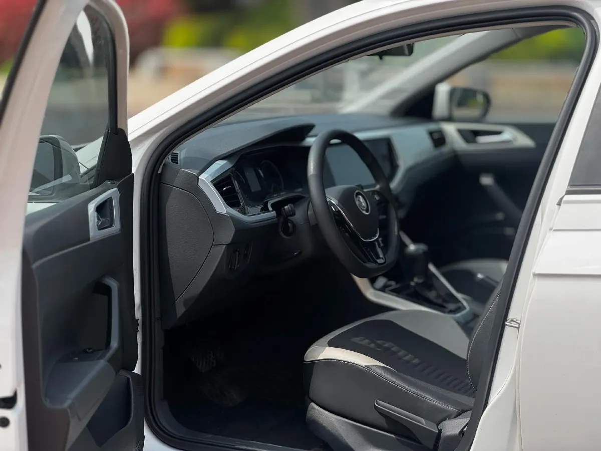 2019 Volkswagen Polo 1.5L 113HP L4 6AT,autocango,china used car exporter,china ev exporter,chinese used car exporter,chinese used ev exporter