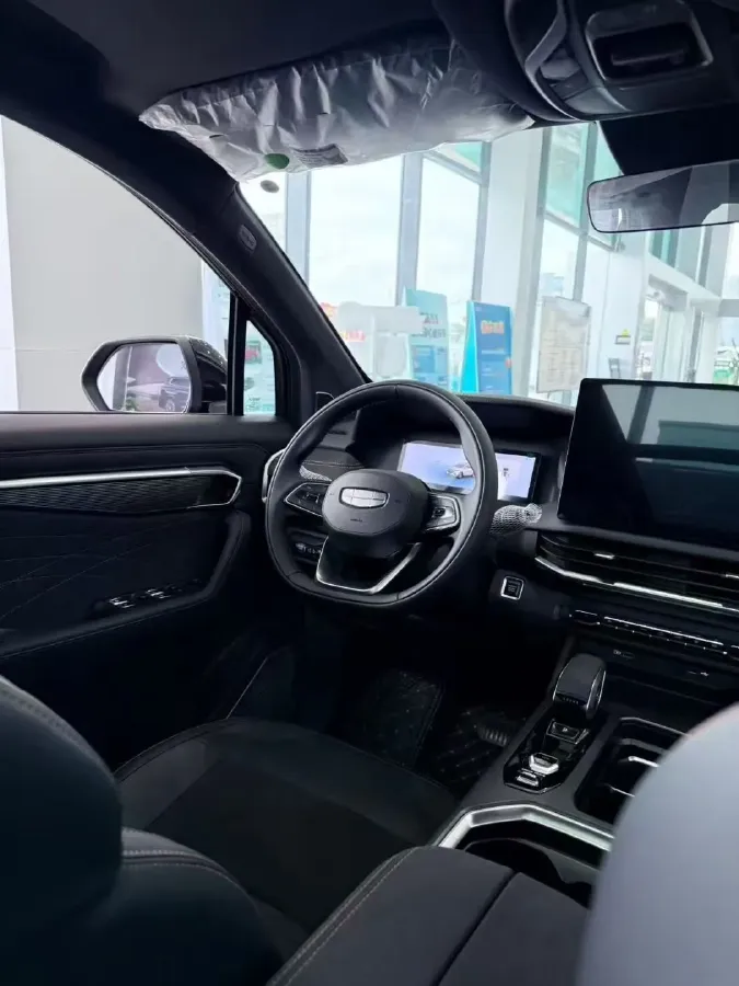 2025 Geely Okavango L 2.0T 218HP L4 7DCT,autocango,china used car exporter,china ev exporter,chinese used car exporter,chinese used ev exporter