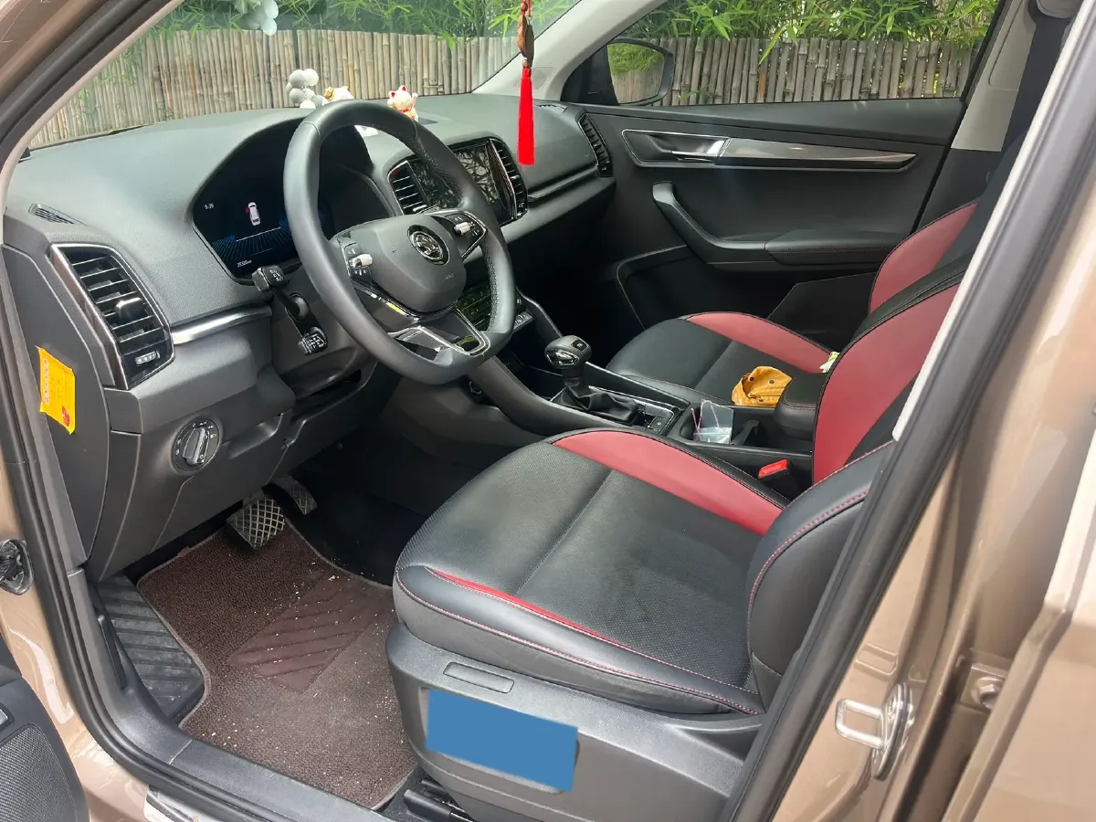 2022 Skoda Karoq 1.4T 150HP L4 7DCT,autocango,china used car exporter,china ev exporter,chinese used car exporter,chinese used ev exporter