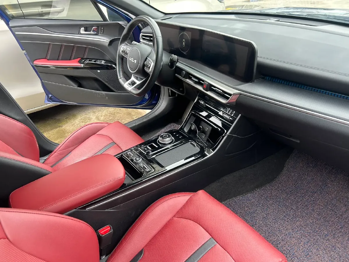 2021 Toyota Camry 2.0L 178HP L4 CVT,autocango,china used car exporter,china ev exporter,chinese used car exporter,chinese used ev exporter