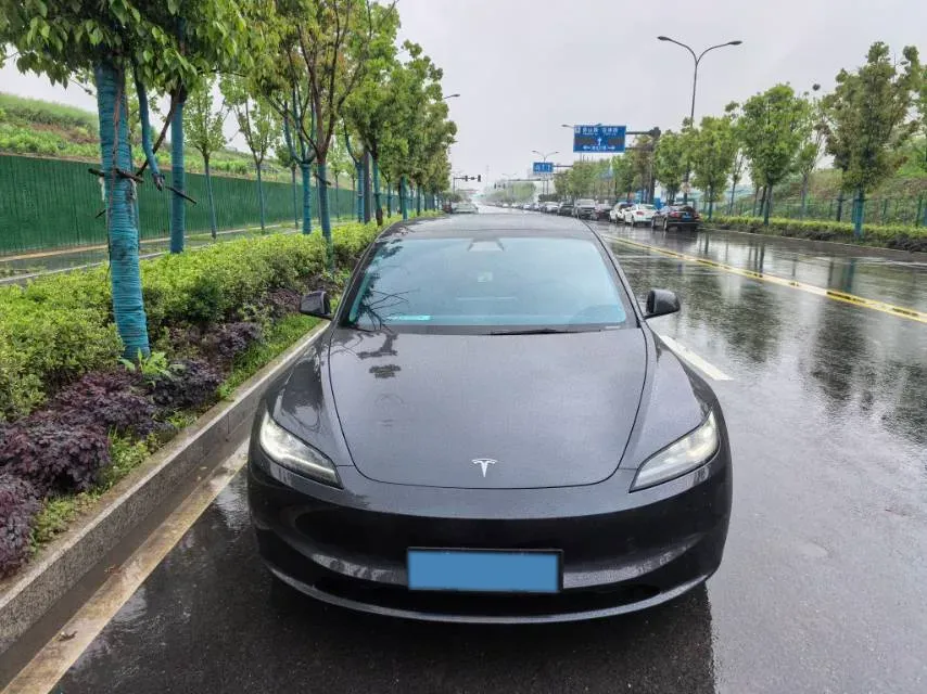 2025 Tesla Model 3 BEV 62.5KWH,autocango,china used car exporter,china ev exporter,chinese used car exporter,chinese used ev exporter
