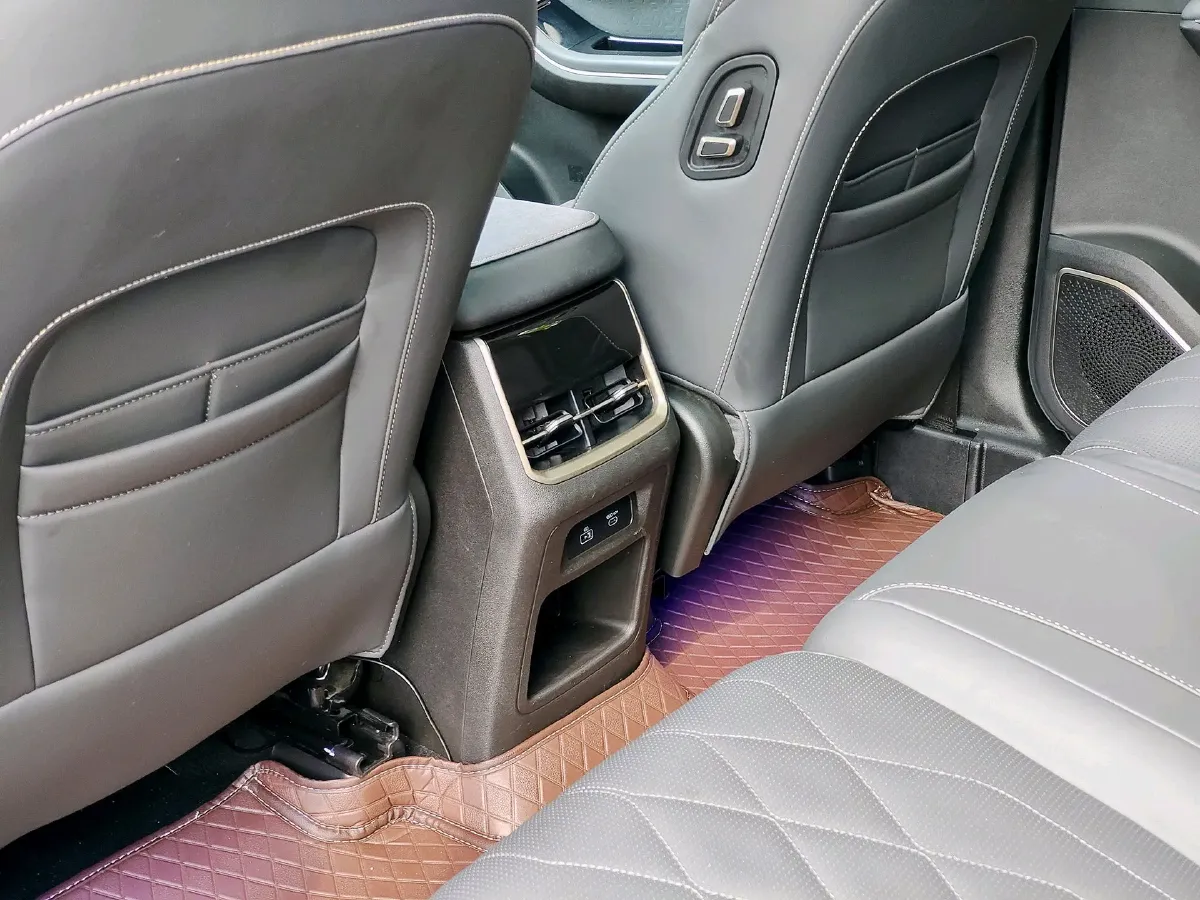 2024 Jetour ShanHai L9 1.5T 156HP L4 2DHT PHEV 19.43KWH,autocango,china used car exporter,china ev exporter,chinese used car exporter,chinese used ev exporter