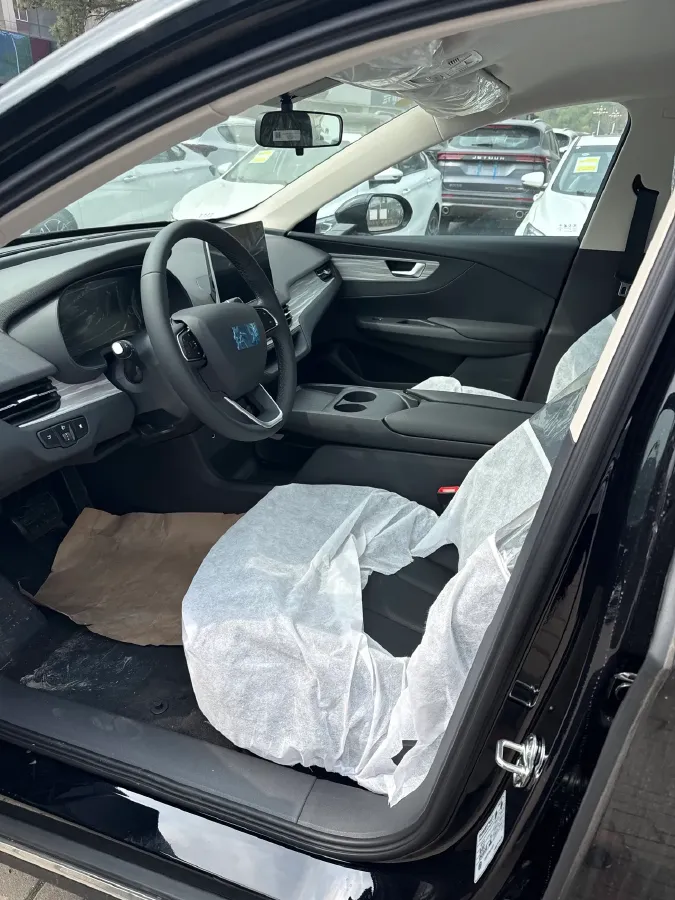 2025 HongQi E-QM5 BEV,autocango,china used car exporter,china ev exporter,chinese used car exporter,chinese used ev exporter