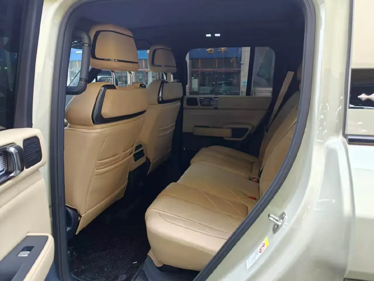 2023 FangChengBao Bao 5 1.5T 194HP L4 E-CVT PHEV 31.8KWH,autocango,china used car exporter,china ev exporter,chinese used car exporter,chinese used ev exporter