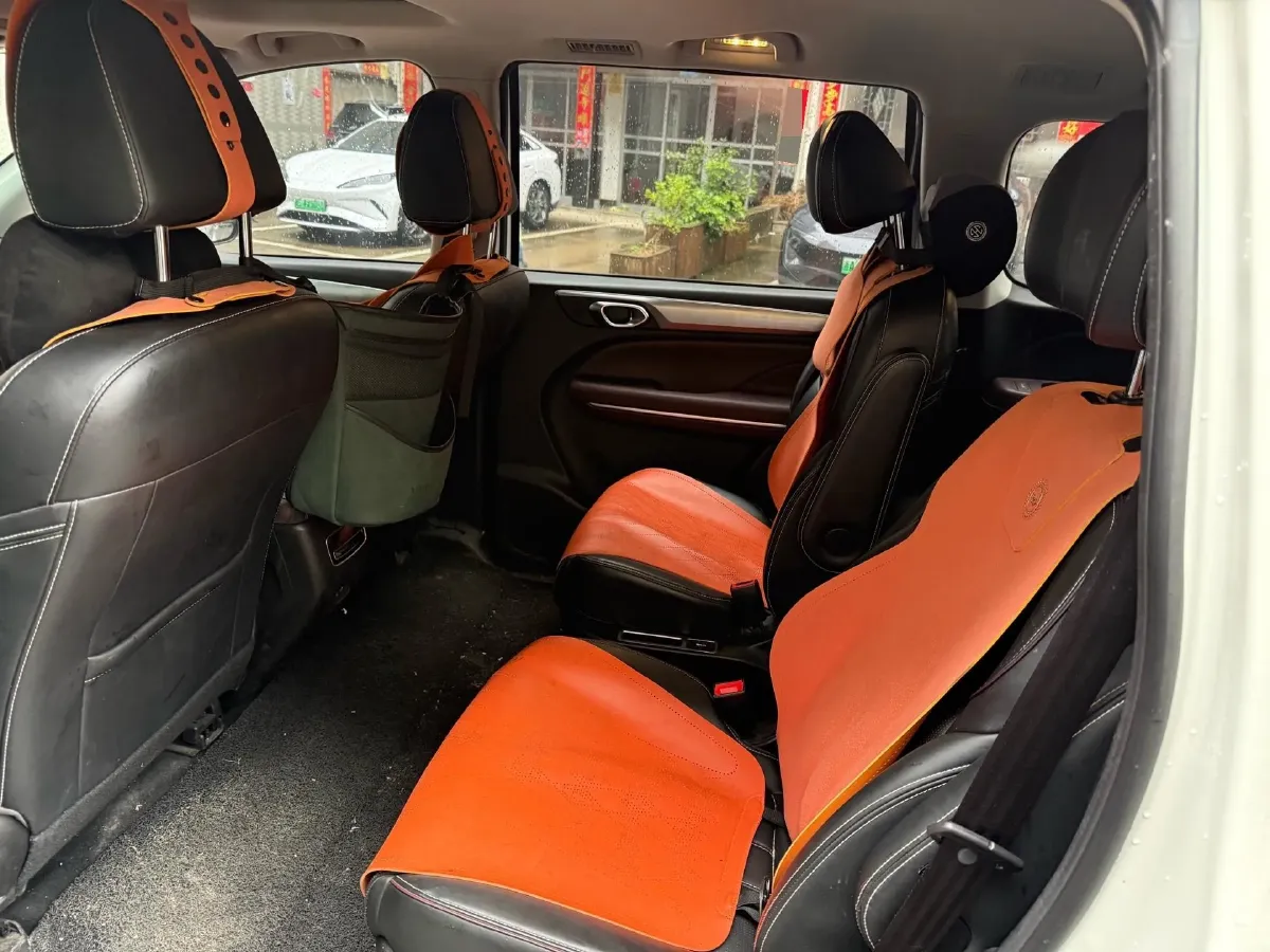 2023 GAC Trumpchi M6 1.5T 177HP L4 7DCT,autocango,china used car exporter,china ev exporter,chinese used car exporter,chinese used ev exporter