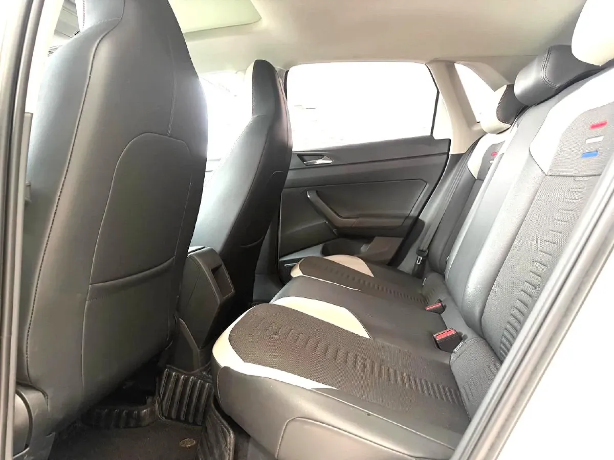 2023 Volkswagen Polo 1.5L 113HP L4 6AT,autocango,china used car exporter,china ev exporter,chinese used car exporter,chinese used ev exporter