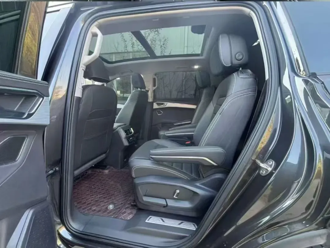 2021 Volkswagen Talagon 2.0T 220HP L4 7DCT,autocango,china used car exporter,china ev exporter,chinese used car exporter,chinese used ev exporter