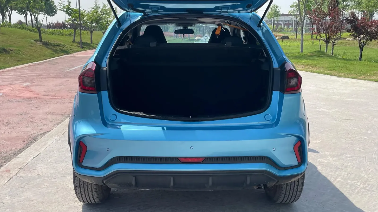 2022 Livan X3 PRO 1.5L 113HP L4 CVT,autocango,china used car exporter,china ev exporter,chinese used car exporter,chinese used ev exporter