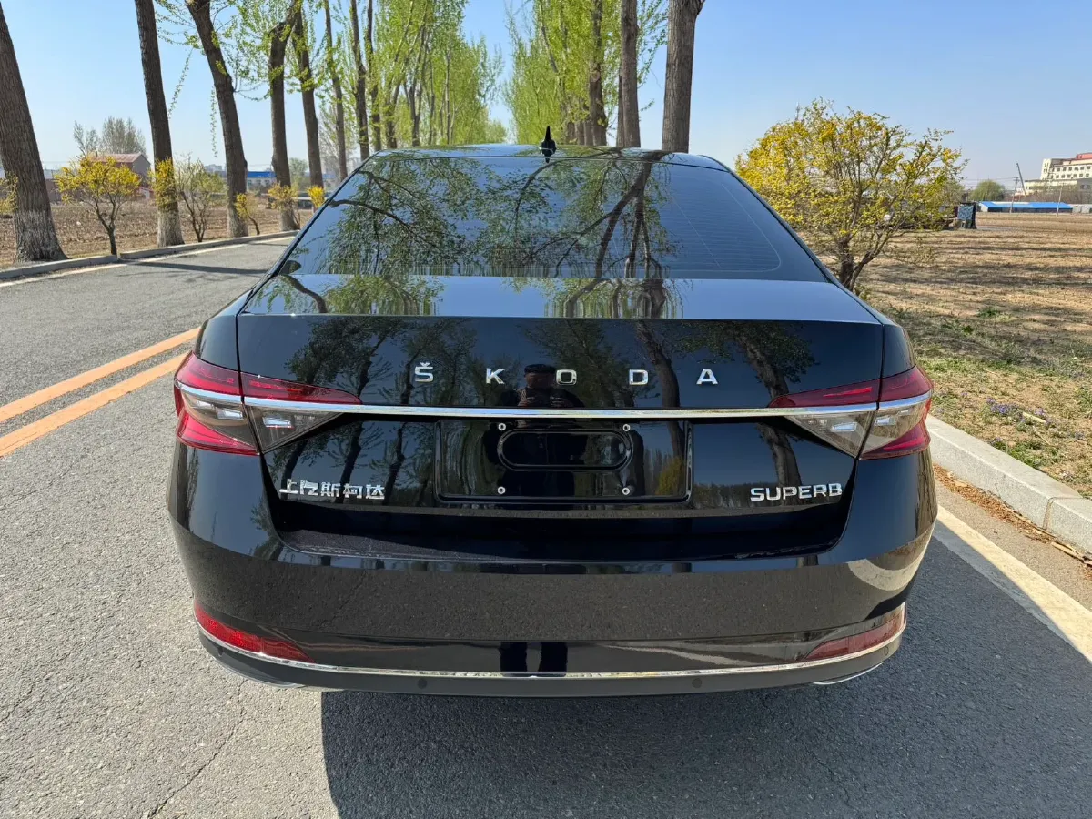 2023 Skoda Superb 1.4T 150HP L4 7DCT,autocango,china used car exporter,china ev exporter,chinese used car exporter,chinese used ev exporter