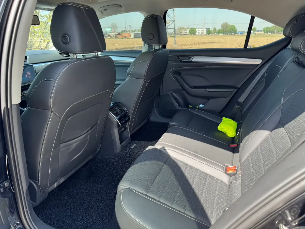 2023 Skoda Superb 1.4T 150HP L4 7DCT,autocango,china used car exporter,china ev exporter,chinese used car exporter,chinese used ev exporter