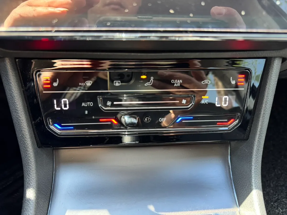 2023 Skoda Superb 1.4T 150HP L4 7DCT,autocango,china used car exporter,china ev exporter,chinese used car exporter,chinese used ev exporter