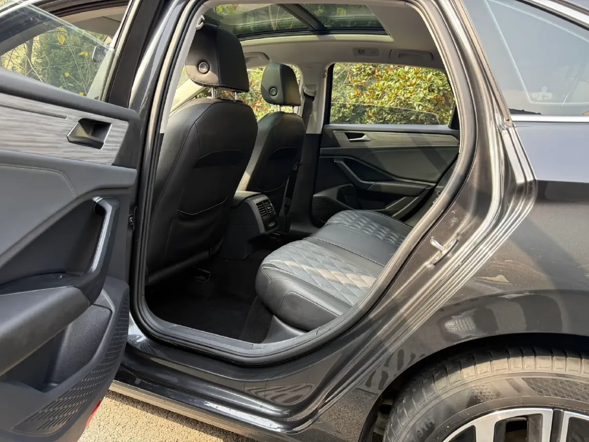 2023 Volkswagen Sagitar 1.4T 150HP L4 7DCT,autocango,china used car exporter,china ev exporter,chinese used car exporter,chinese used ev exporter