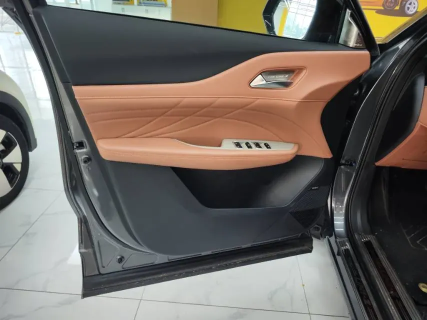 2024 ChangAn UNI-Z 1.5L 98HP L4 E-CVT PHEV 18.4KWH,autocango,china used car exporter,china ev exporter,chinese used car exporter,chinese used ev exporter