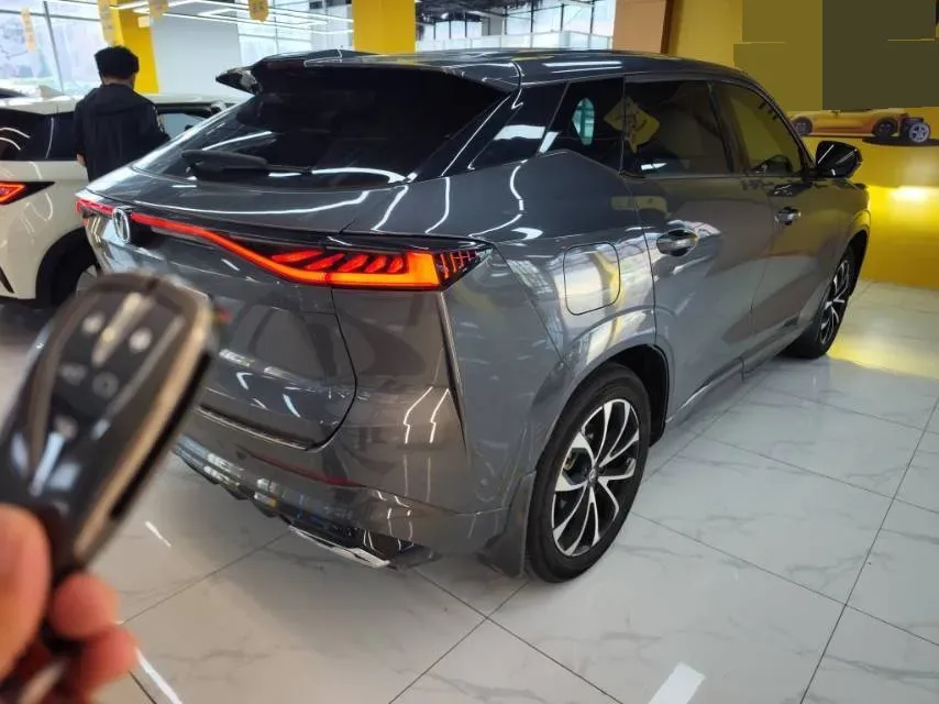 2024 ChangAn UNI-Z 1.5L 98HP L4 E-CVT PHEV 18.4KWH,autocango,china used car exporter,china ev exporter,chinese used car exporter,chinese used ev exporter