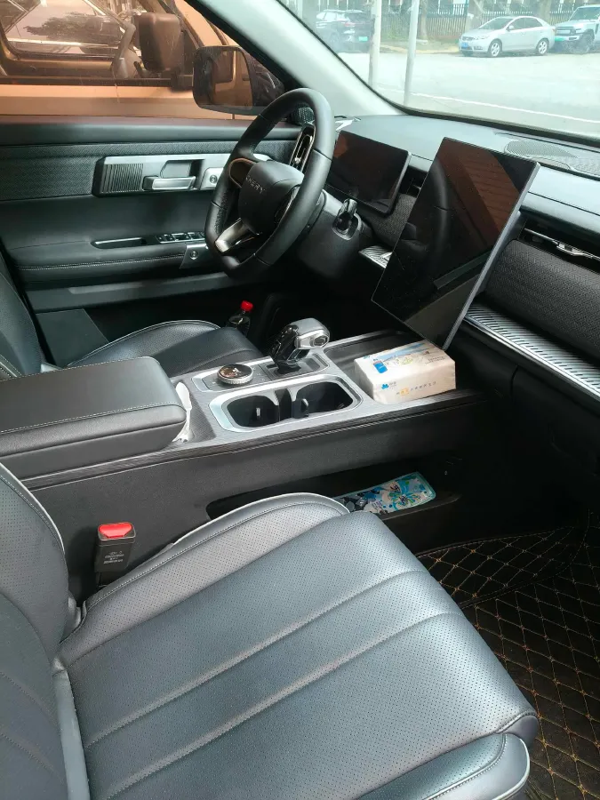 2023 Chery Exploration 06 1.6T 197HP L4 7DCT,autocango,china used car exporter,china ev exporter,chinese used car exporter,chinese used ev exporter