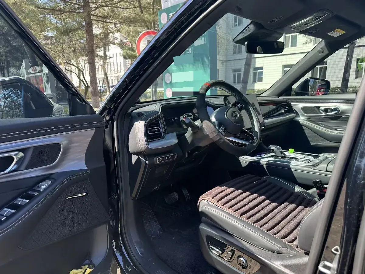 2025 GAC Trumpchi GS8 2.0T 252HP L4 8AT,autocango,china used car exporter,china ev exporter,chinese used car exporter,chinese used ev exporter