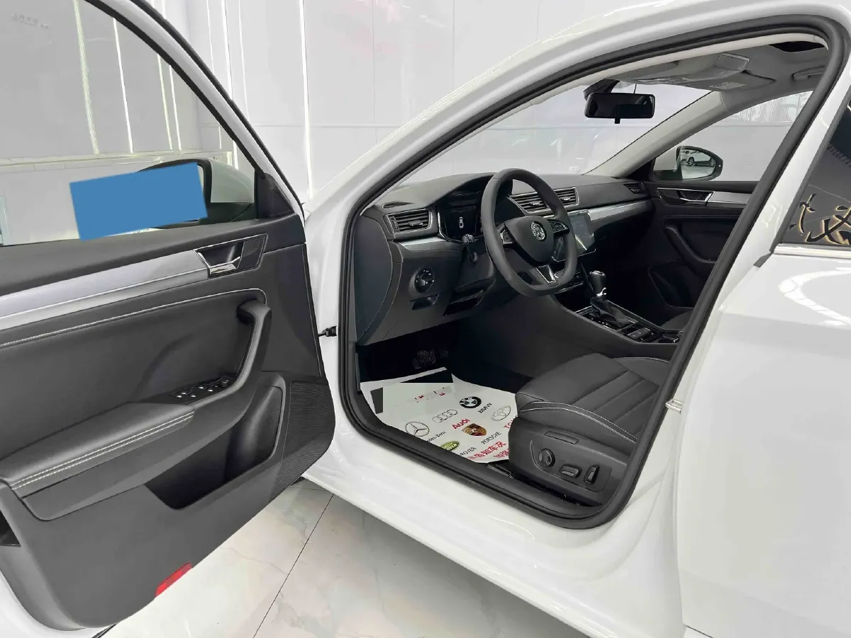 2023 Skoda Superb 1.4T 150HP L4 7DCT,autocango,china used car exporter,china ev exporter,chinese used car exporter,chinese used ev exporter