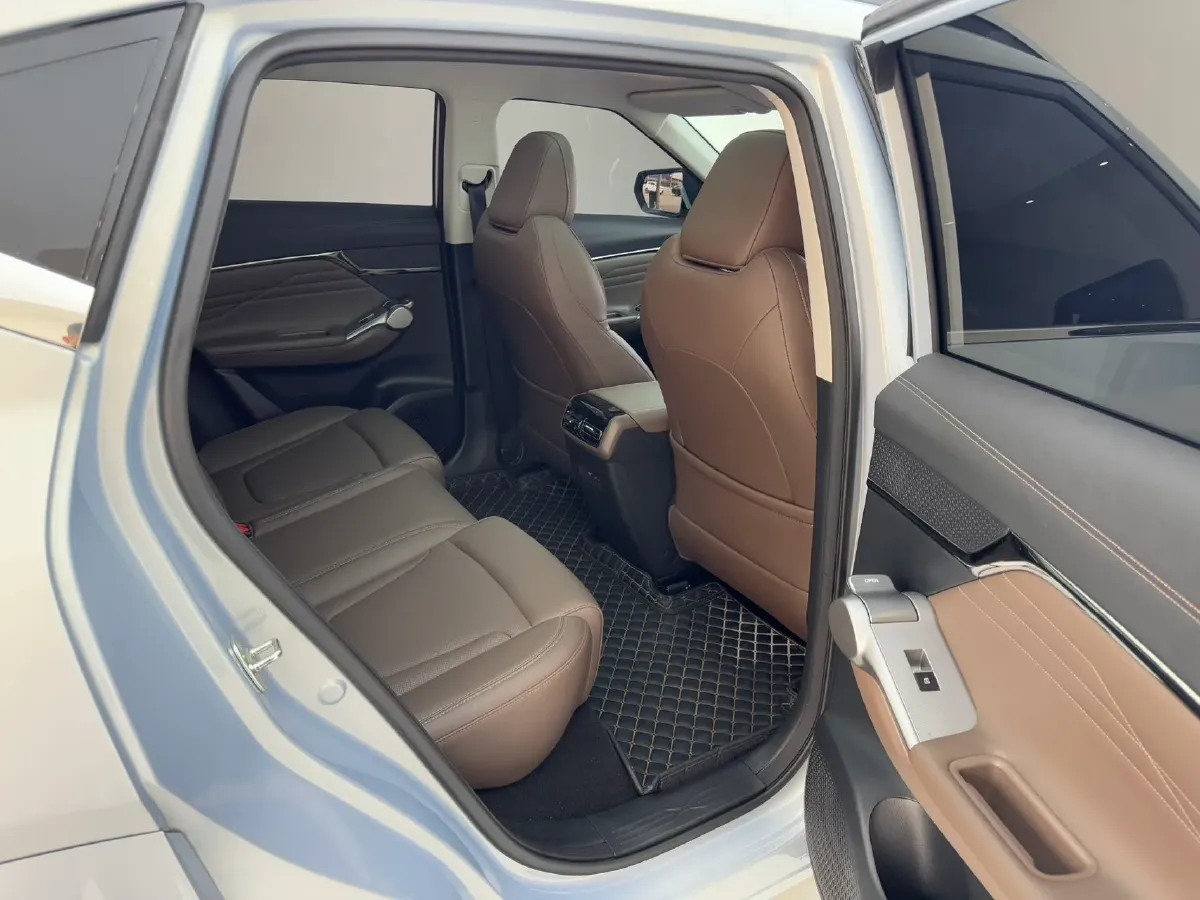 2024 GAC Trumpchi GS4 1.5T 177HP L4 7DCT,autocango,china used car exporter,china ev exporter,chinese used car exporter,chinese used ev exporter