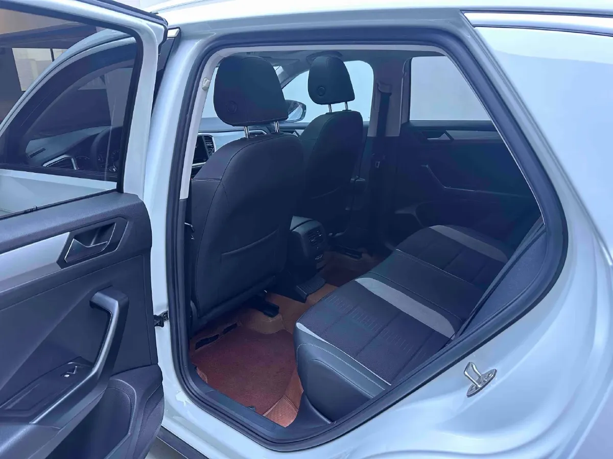 2021 Volkswagen T-Roc 1.4T 150HP L4 7DCT,autocango,china used car exporter,china ev exporter,chinese used car exporter,chinese used ev exporter