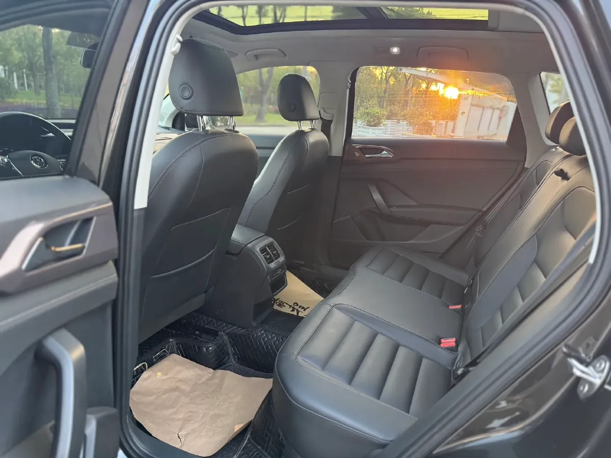 2021 Volkswagen Tharu 1.4T 150HP L4 7DCT,autocango,china used car exporter,china ev exporter,chinese used car exporter,chinese used ev exporter