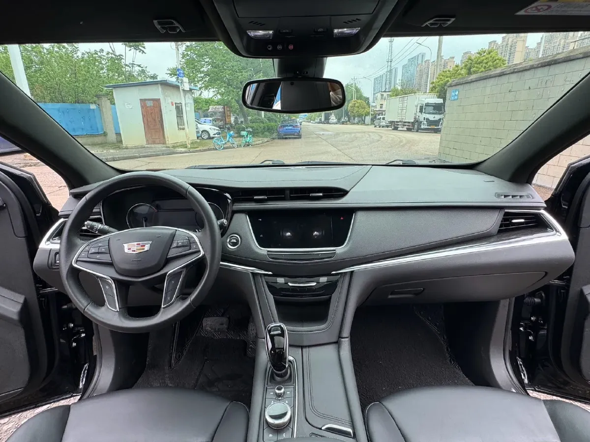 2020 Cadillac XT5 2.0T 241HP L4 9AT,autocango,china used car exporter,china ev exporter,chinese used car exporter,chinese used ev exporter