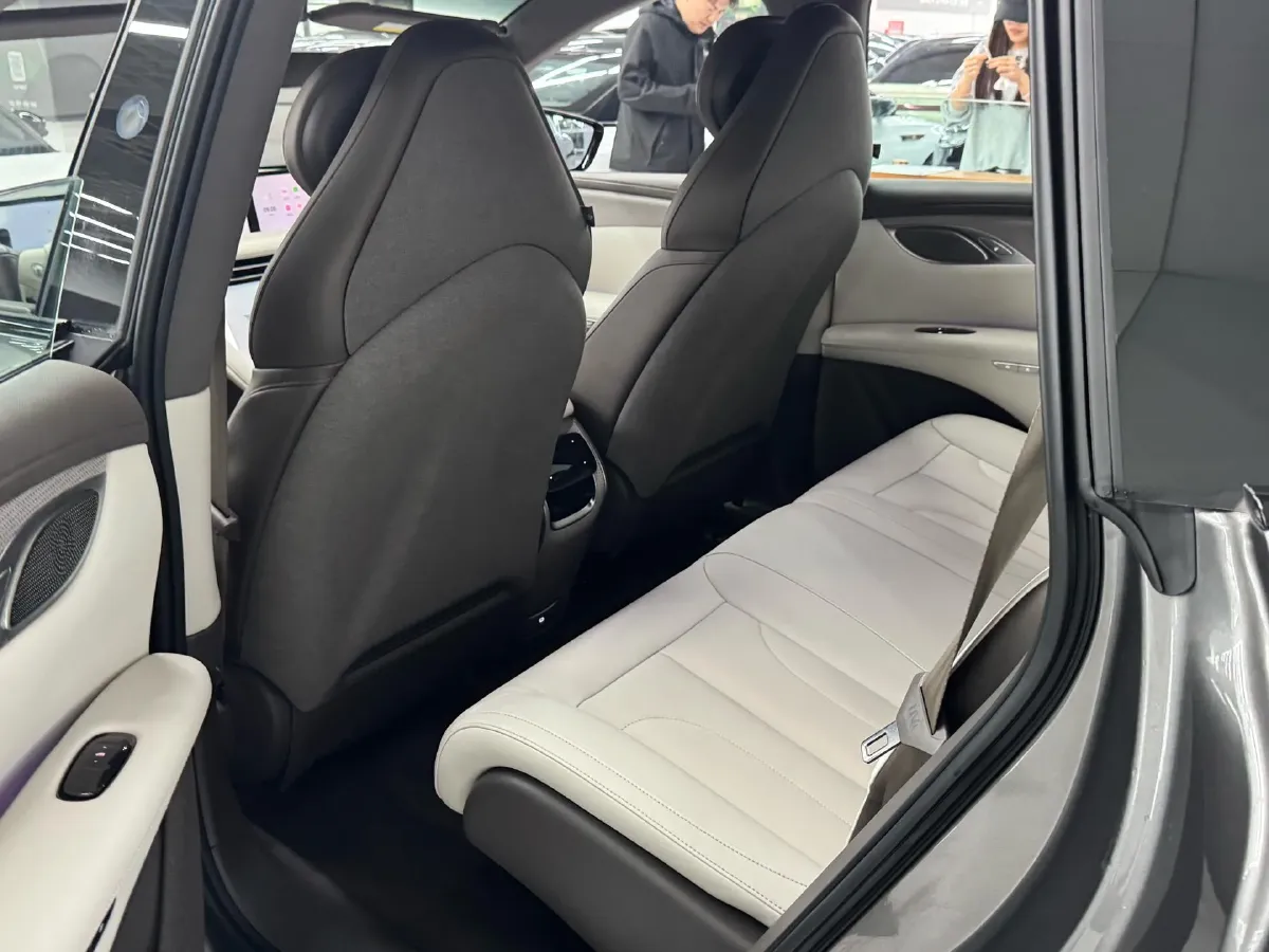 2023 IM LS7 BEV 90KWH,autocango,china used car exporter,china ev exporter,chinese used car exporter,chinese used ev exporter