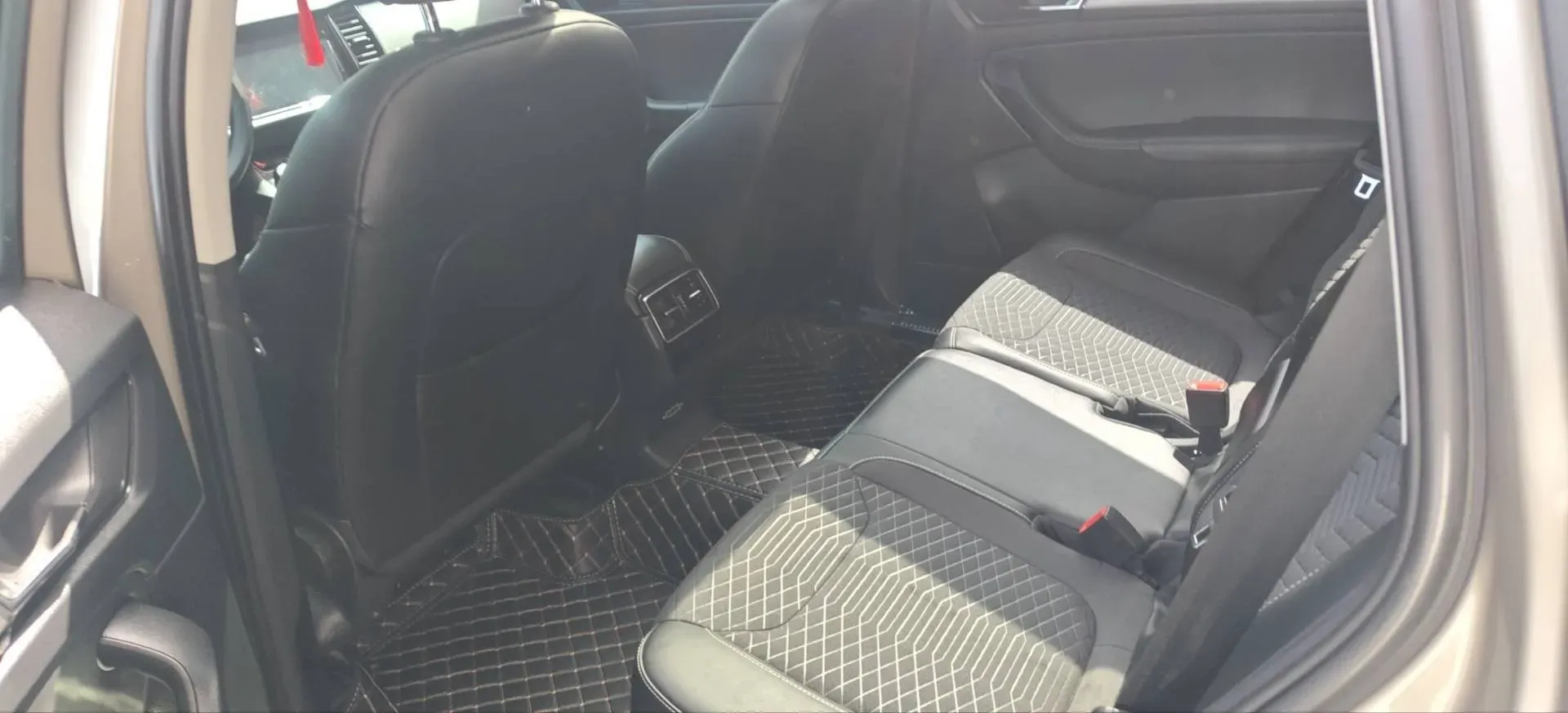 2018 Skoda Kodiak 2.0T 186HP L4 7DCT,autocango,china used car exporter,china ev exporter,chinese used car exporter,chinese used ev exporter