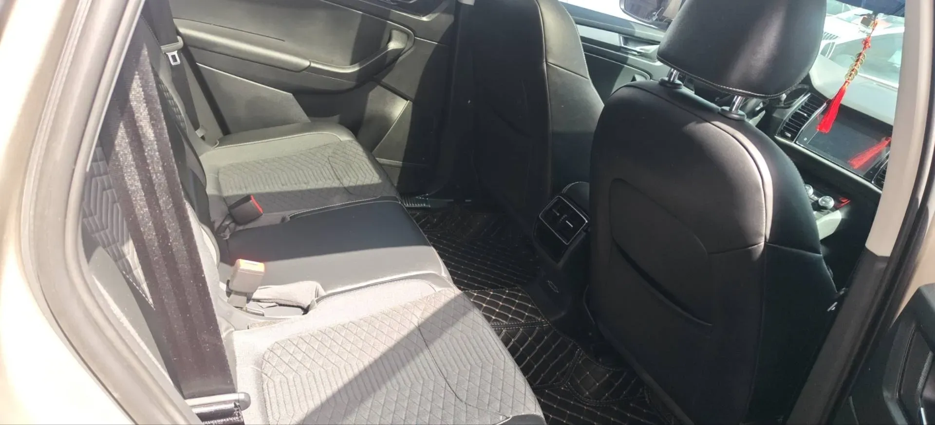 2018 Skoda Kodiak 2.0T 186HP L4 7DCT,autocango,china used car exporter,china ev exporter,chinese used car exporter,chinese used ev exporter