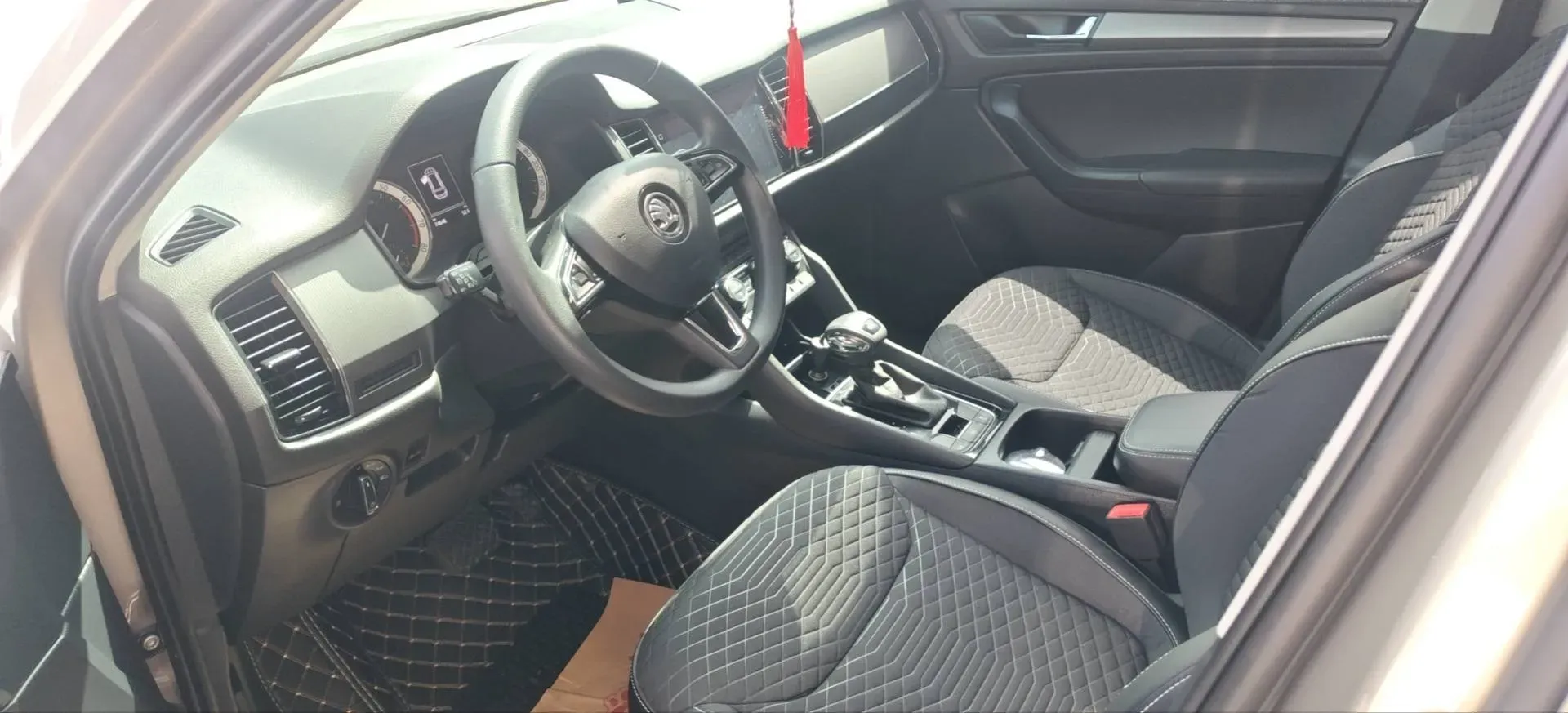 2018 Skoda Kodiak 2.0T 186HP L4 7DCT,autocango,china used car exporter,china ev exporter,chinese used car exporter,chinese used ev exporter