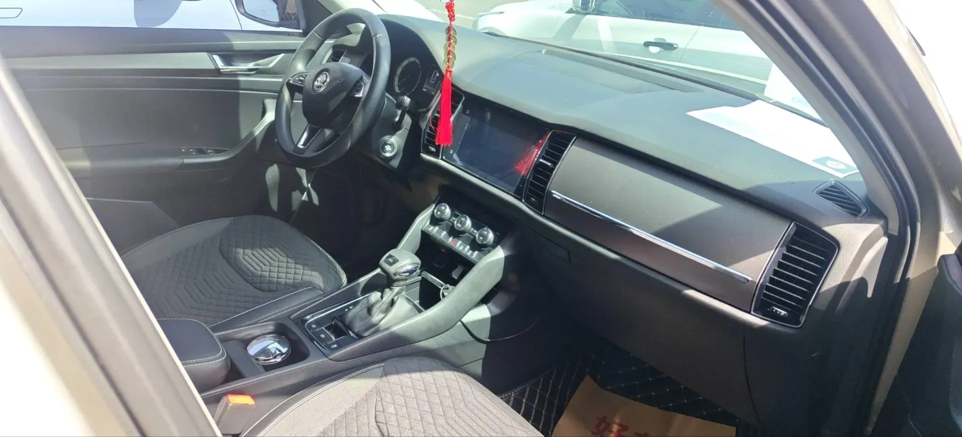 2018 Skoda Kodiak 2.0T 186HP L4 7DCT,autocango,china used car exporter,china ev exporter,chinese used car exporter,chinese used ev exporter