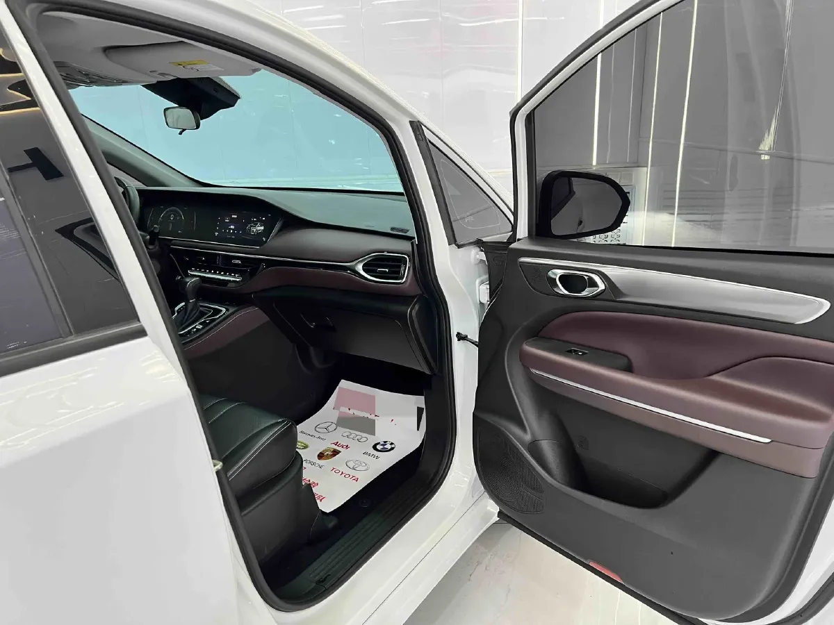 2021 GAC Trumpchi M6 1.5T 169HP L4 7DCT,autocango,china used car exporter,china ev exporter,chinese used car exporter,chinese used ev exporter