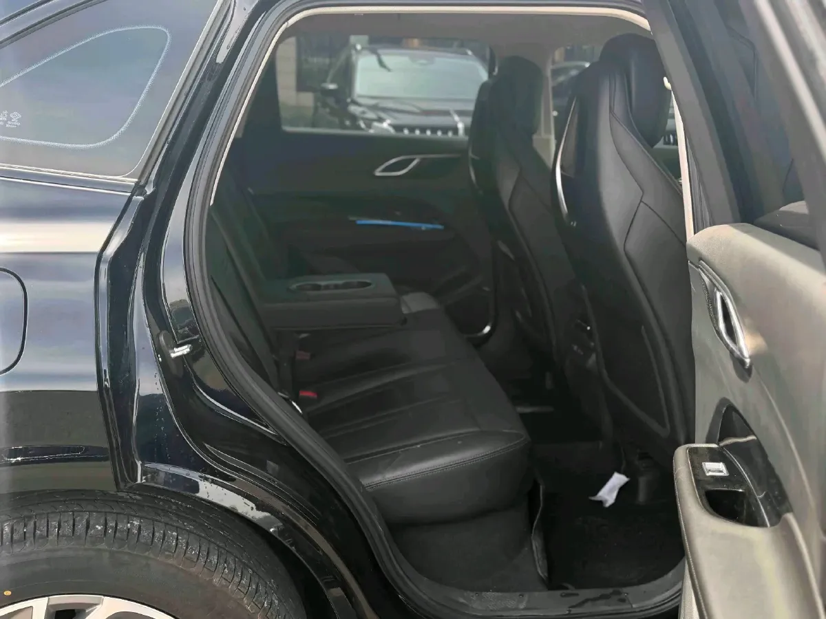 2024 HongQi HS3 1.5T 169HP L4 1DHT PHEV 18.4KWH,autocango,china used car exporter,china ev exporter,chinese used car exporter,chinese used ev exporter