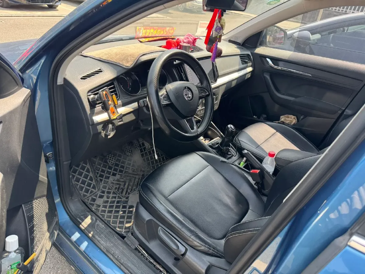 2020 Skoda Kamiq 1.5L 112HP L4 5MT,autocango,china used car exporter,china ev exporter,chinese used car exporter,chinese used ev exporter