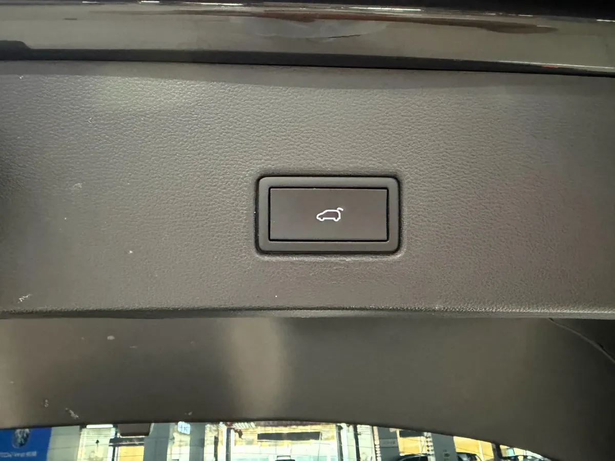 2021 Volkswagen T-Roc 1.4T 150HP L4 7DCT,autocango,china used car exporter,china ev exporter,chinese used car exporter,chinese used ev exporter