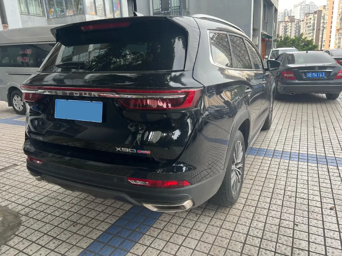 2023 Jetour X90 Plus 1.6T 197HP L4 7DCT,autocango,china used car exporter,china ev exporter,chinese used car exporter,chinese used ev exporter