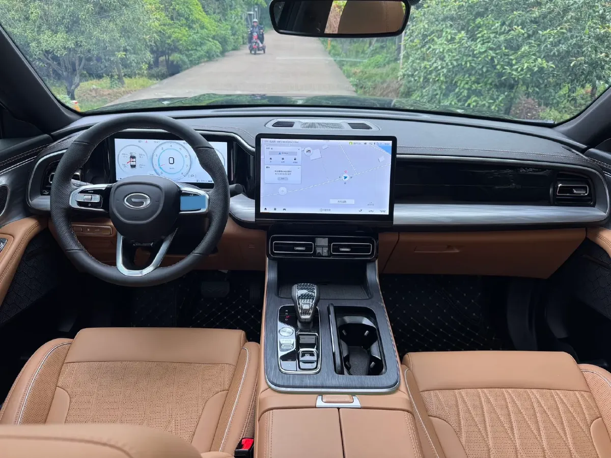 2025 GAC Trumpchi GS8 2.0T 252HP L4 8AT,autocango,china used car exporter,china ev exporter,chinese used car exporter,chinese used ev exporter